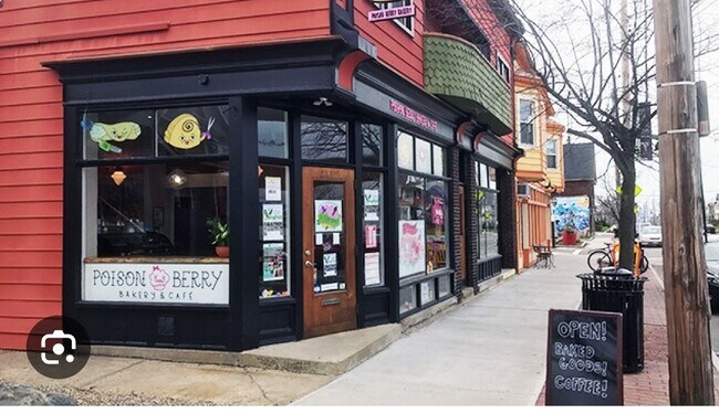Larchere - 2508 E 124th St