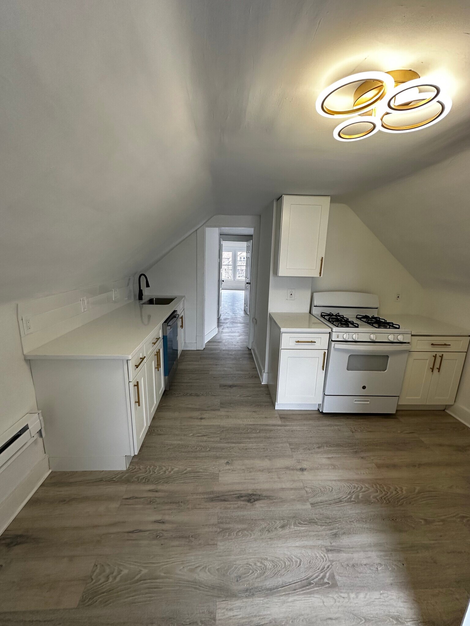 Building Photo - 17430 Woodford Ave