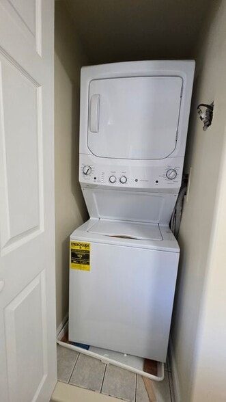 Building Photo - 225 Pemberton Rd