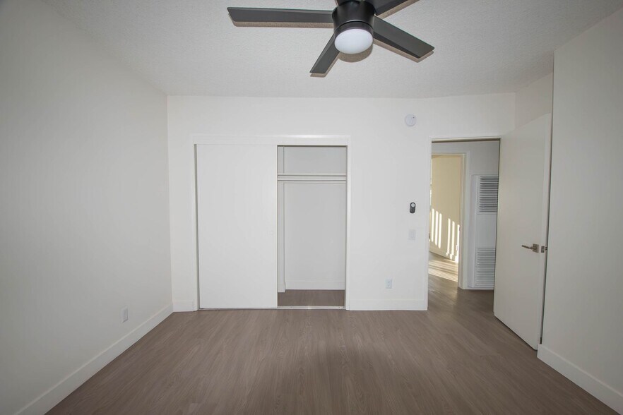 Building Photo - 10843 Kling St