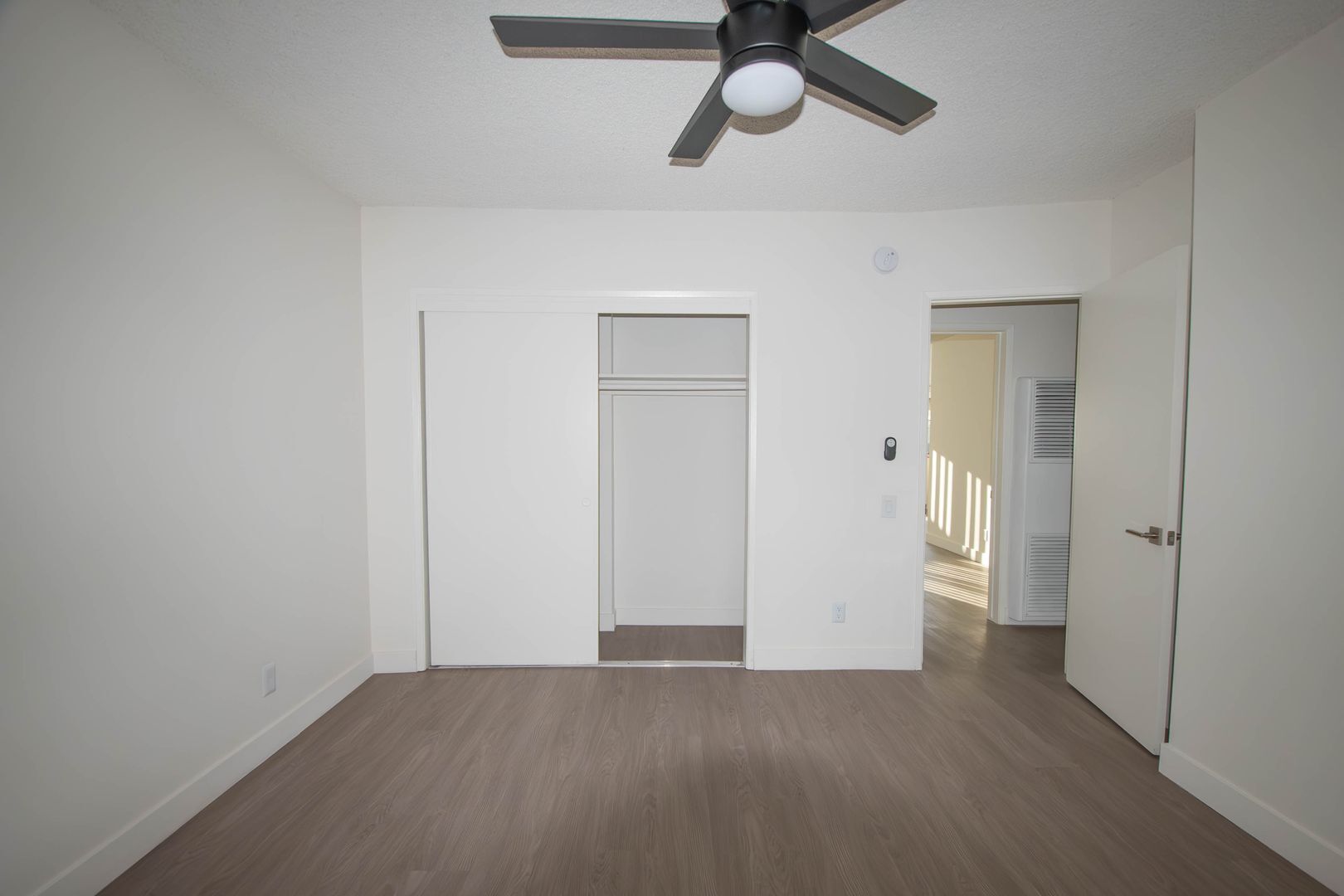 Building Photo - 10843 Kling St