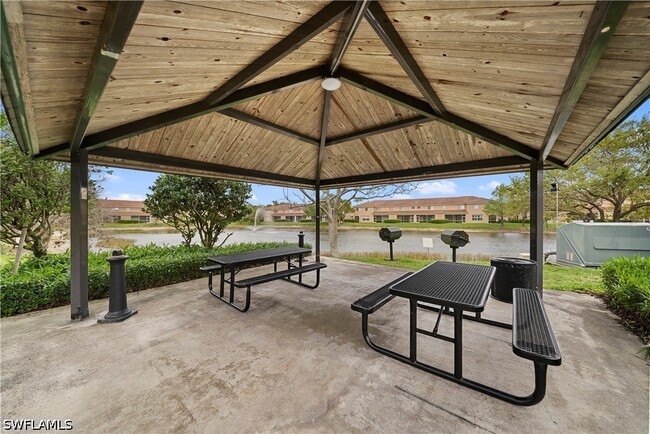 Building Photo - 9648 Roundstone Cir