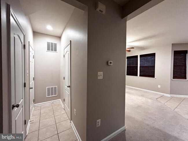 Building Photo - 312 Quinton Oaks Cir