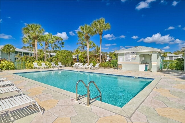 Building Photo - 915 New Waterford Dr