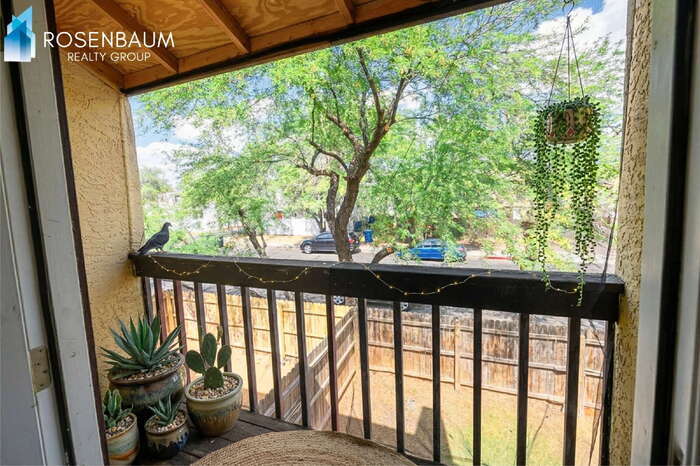 Building Photo - 1741 E Pepper Cir