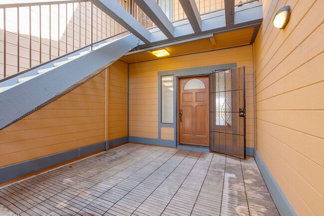 Building Photo - 801 Kalpati Cir