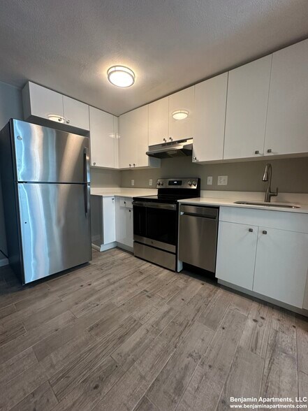 Building Photo - 50 Evergreen St