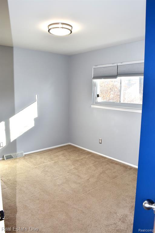 Building Photo - 607 Cherry Ave