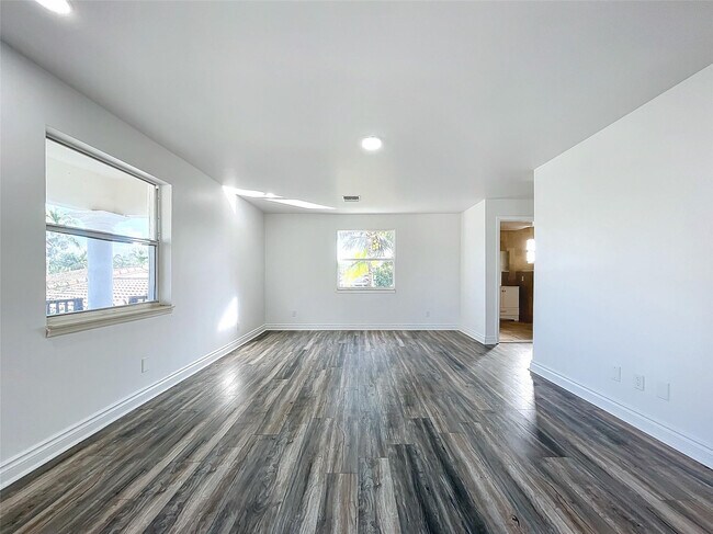 Building Photo - 2836 NW 11th Ave