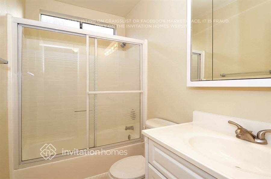 Building Photo - 1020 Amber Ln