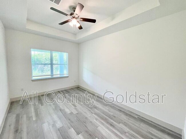 Building Photo - 558 Rutland Cir