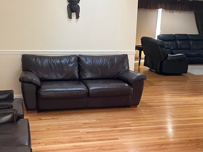 Building Photo - FURNISHED SHORT-TERM 3 MONTHS - 3 Bedroom 2.5 Bath Home in San Jose with Private Back Yard