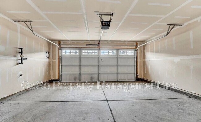 Building Photo - 8 Torrington Dr