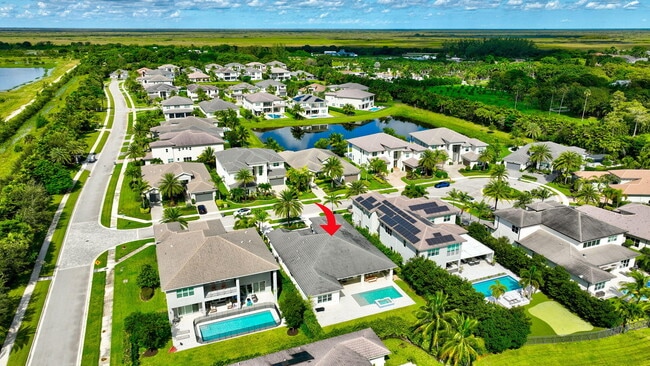 Building Photo - 19886 Meadowside Ln