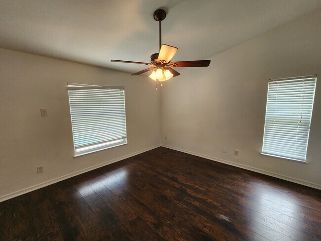 Building Photo - 15121 Cortona Way