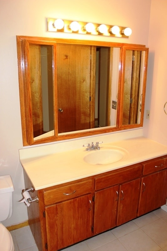 Building Photo - Huge Backyard - Close to Ft. Riley!