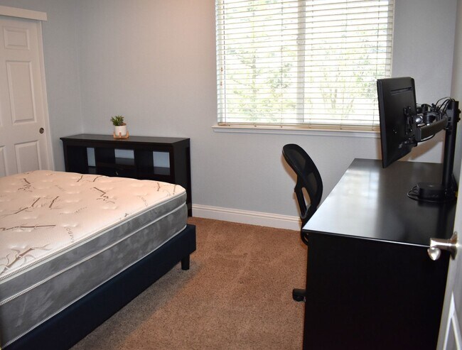 Building Photo - 4624 Coppola Cir