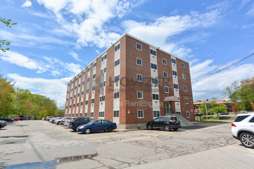 Building Photo - 215 Winter St