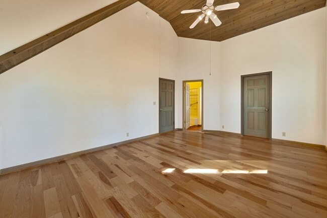 Building Photo - Craftsman Retreat in Camino – Updated 4BR Home on Quiet Lot!