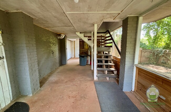 Building Photo - 109 Buist Ave