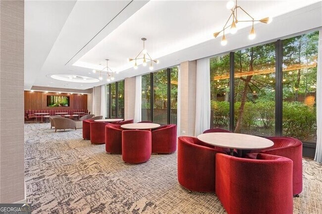 Building Photo - 2575 Peachtree Rd NE