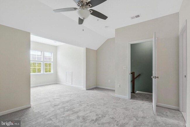 Building Photo - 59 Steeplechase Dr