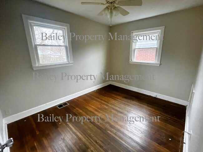 Building Photo - 4170 Hazelwood Ave