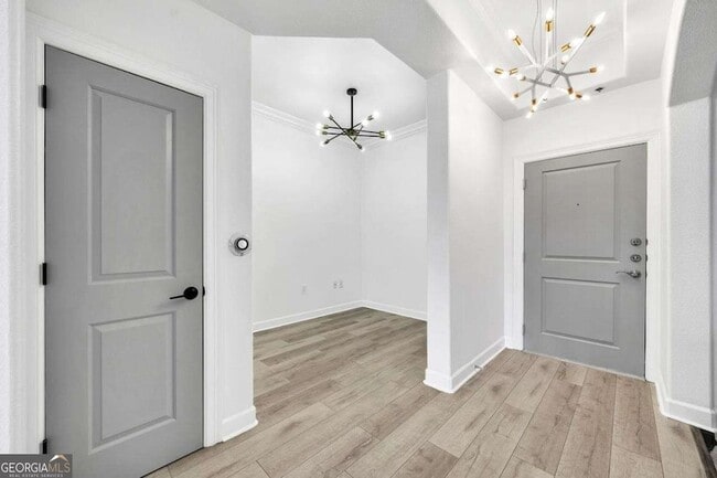 Building Photo - 3445 N Stratford Rd NE