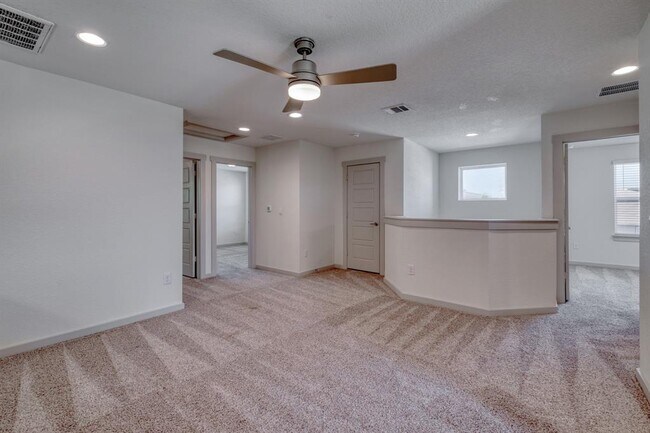 Building Photo - 7501 Smallwood Dr