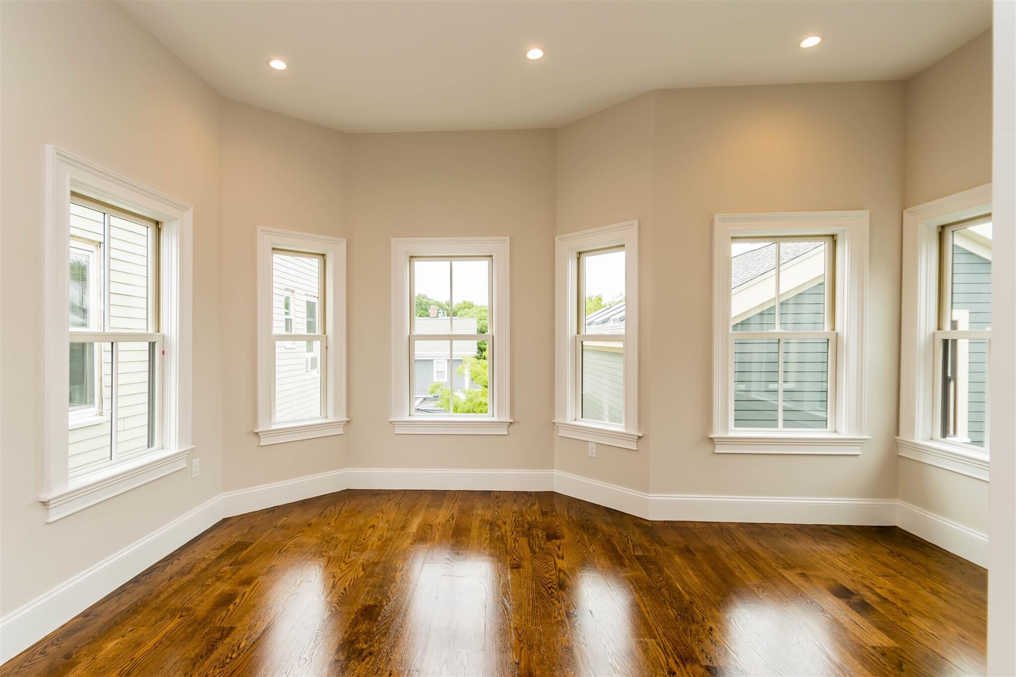 Building Photo - 124 Columbia St