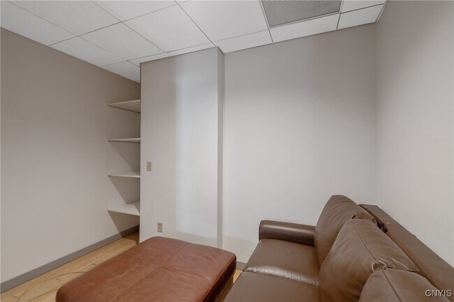 Building Photo - 108 W Jefferson St