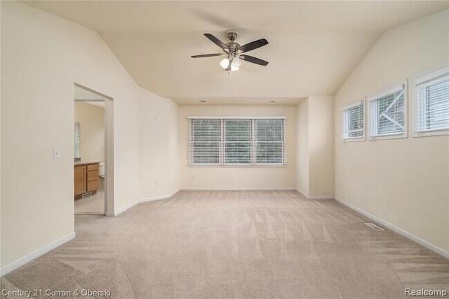 Building Photo - 50529 Beechwood Ct