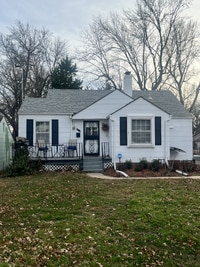 Building Photo - 609 W 86th Terrace