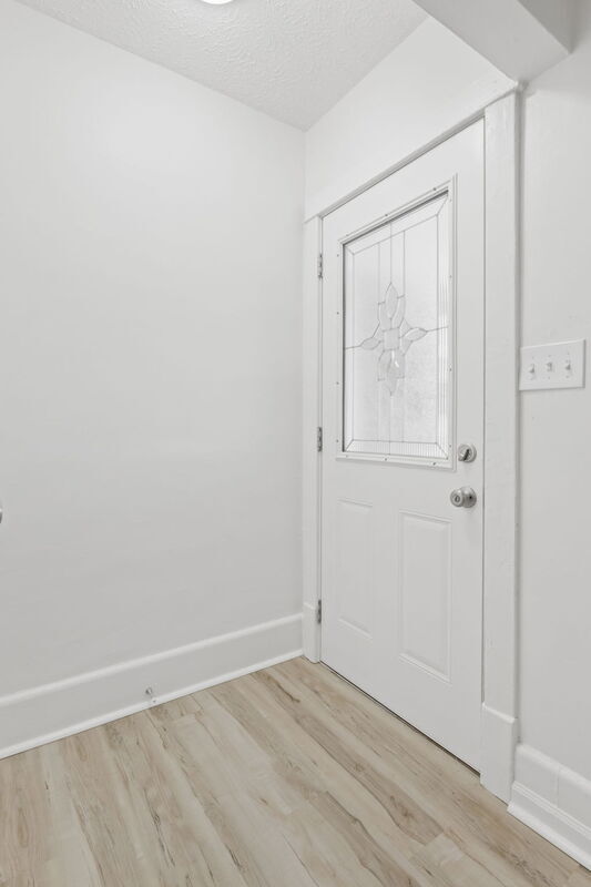 Building Photo - 213 Duffey St