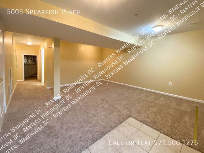 Building Photo - Fresh, Bright 4bd/2 full bath/2 half TH w/...