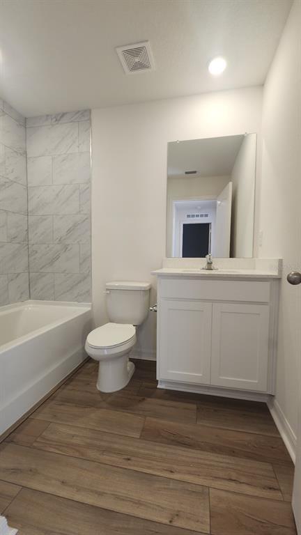 Building Photo - 10 Prairie Ln