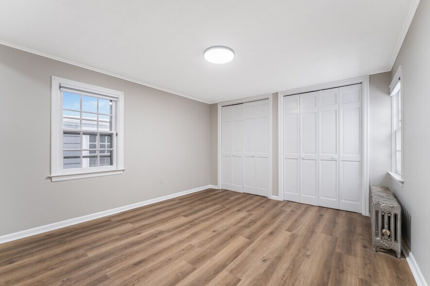 Building Photo - 22 Park Ave