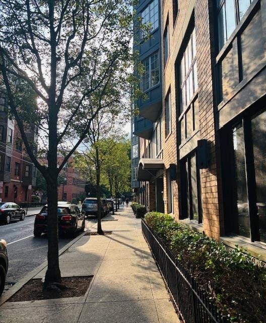 Building Photo - 501 9th St