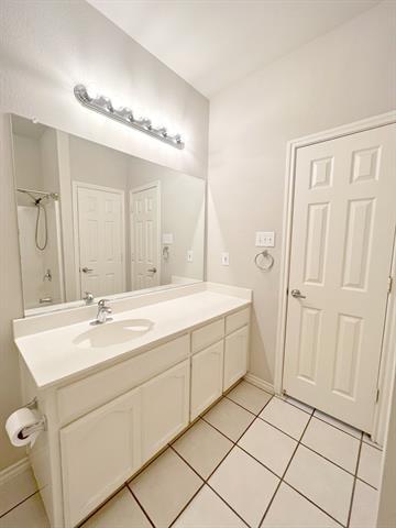 Building Photo - 2128 Carlotta Dr