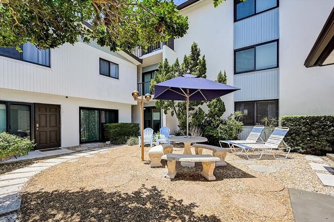 Building Photo - 722 S Boulevard of the Presidents