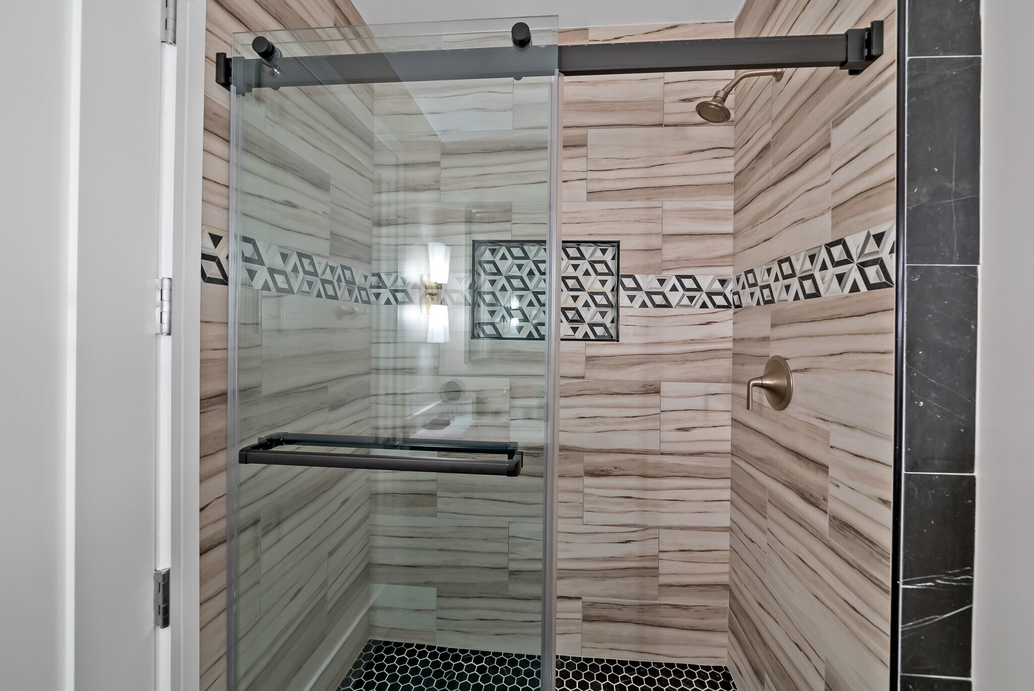 2nd Bath - 1414 S Penn Sq
