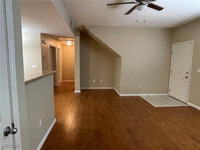 Building Photo - 7701 W Robindale Rd