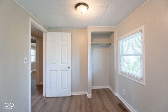 Building Photo - 2109 N Janney Ave