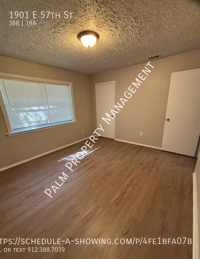 Building Photo - 1901 E 57th St