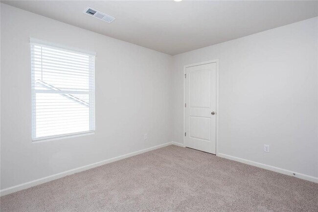 Building Photo - 61 Grv Spgs Ct