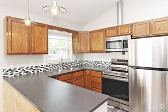 Building Photo - Pet-Friendly Fry's Spring Duplex With Fenc...