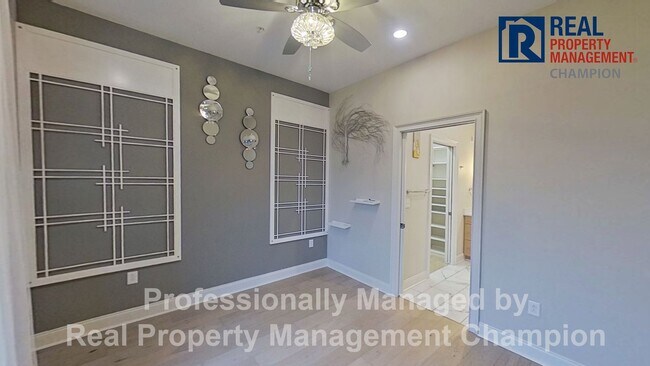 Building Photo - Luxury Condo in Heart of Wilmington with Water Views