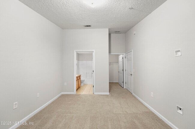 Building Photo - 7920 Merrill Rd