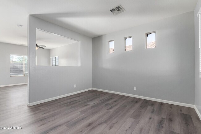 Building Photo - 11023 W Loma Ln