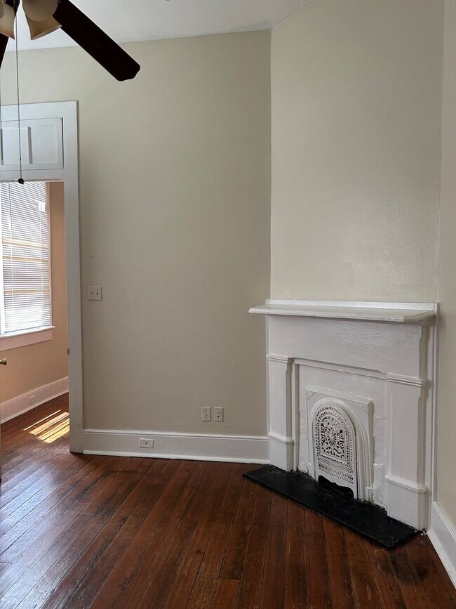 Building Photo - 3313 Baronne St